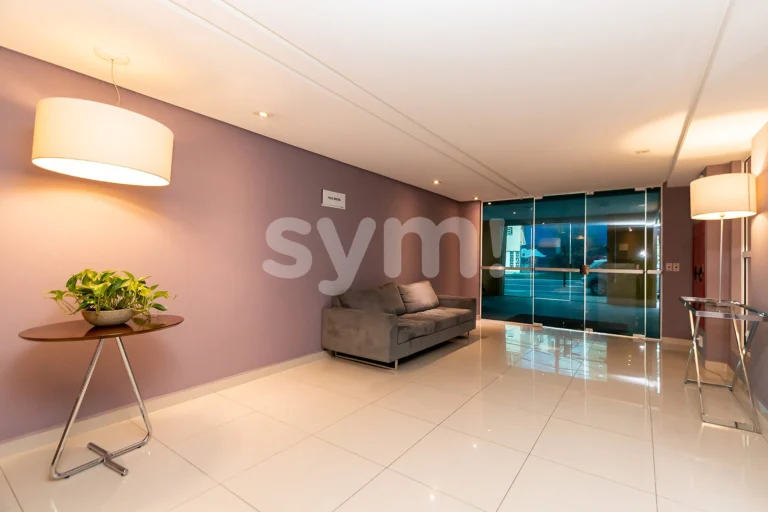 Apartamento 2 quartos, semi mobiliado no Batel!