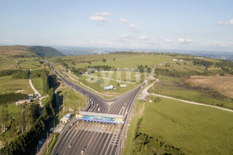 Terreno de 87.725,00 m² com Estrutura de Haras