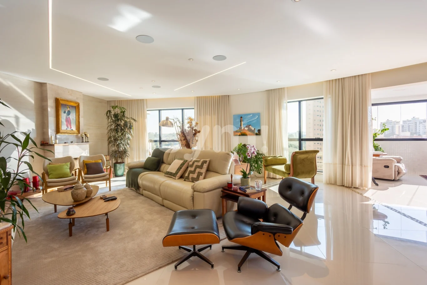 Lindíssimo apartamento reformado no Ecoville.