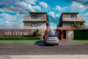 Sobrado em condomínio com 3 suítes no Mercês