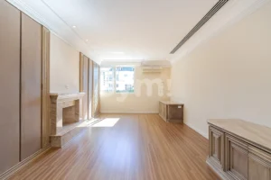 Residência Única ao Lado do Parque Tingui