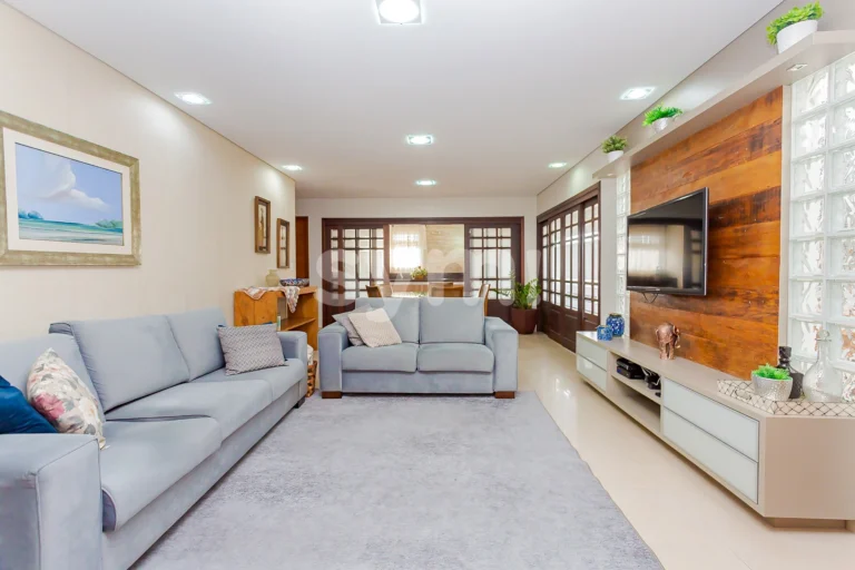 Residência com loja na frente