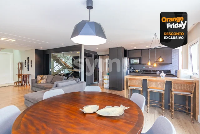 Casa em Condomínio 04 suítes Campo Comprido