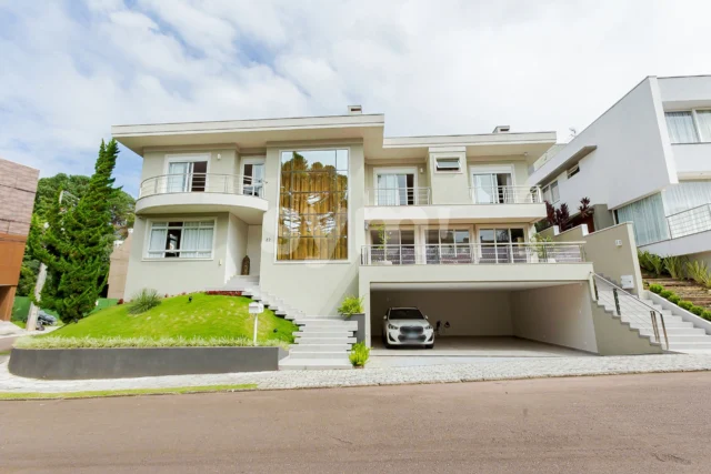 Casa em Condomínio  4 suítes Campo Comprido