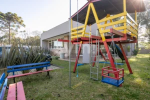 Casa espetacular com 4 suítes no Campo Comprido