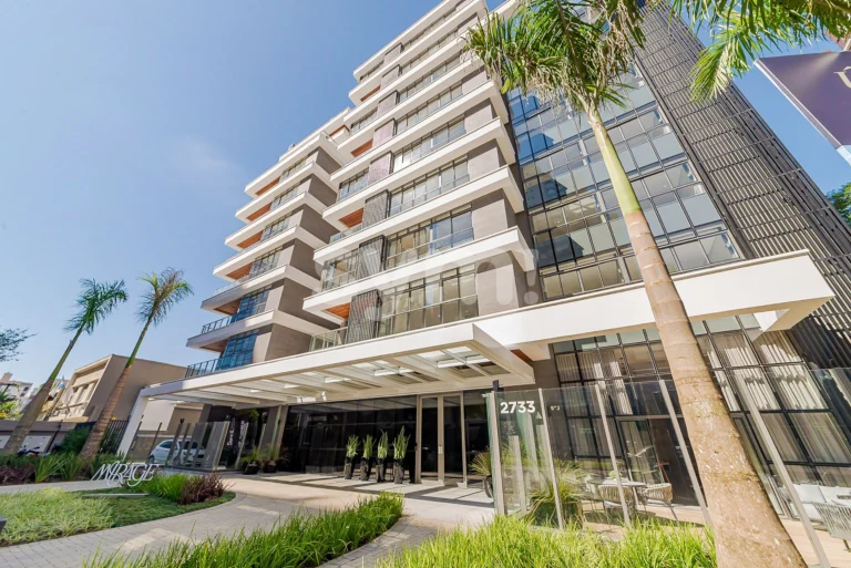 Apartamento amplo 3 suítes no Batel