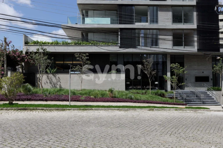 Revenda - 3 suítes e 4 vagas no Juvevê