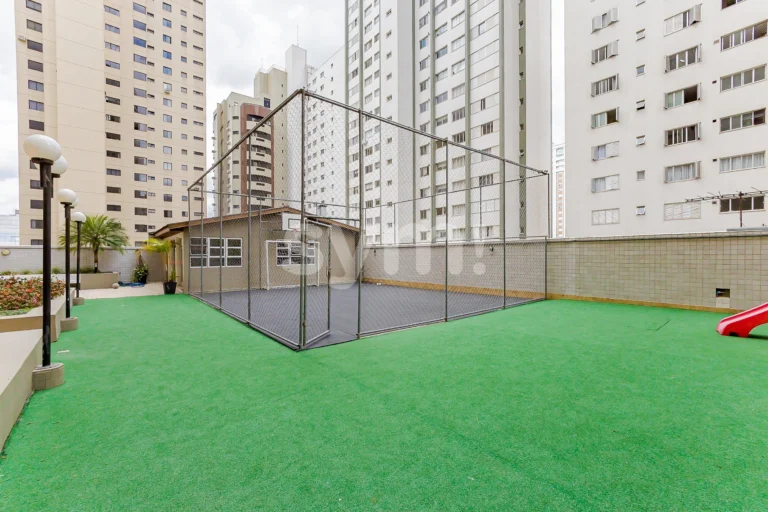 Apartamento com 2 suítes no Batel!