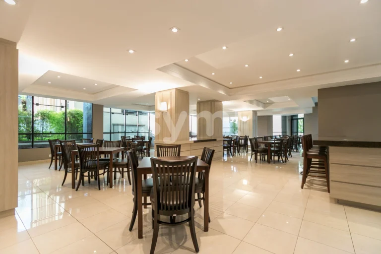 Amplo apartamento ao lado do Clube Curitibano