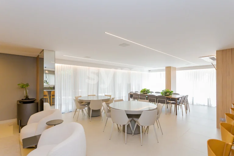 Cobertura com 4 suítes e ótima localização