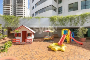 Lindíssimo apartamento reformado no Ecoville.