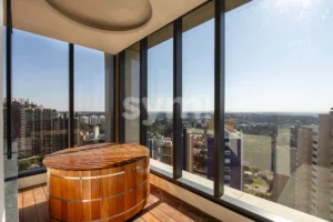 Duplex de luxo com vista impressionante