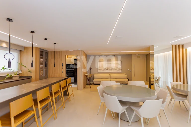 Cobertura com 4 suítes e ótima localização