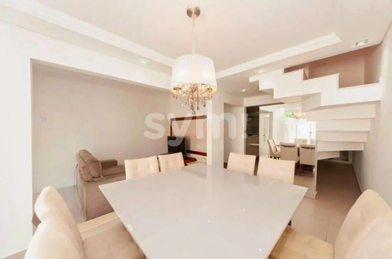 Triplex semi mobiliado com 3 quartos no Rebouças!