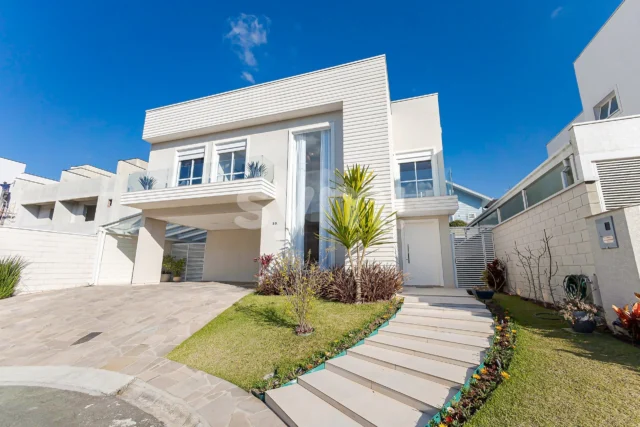 Casa em Condomínio clube de 04 quartos no São Braz