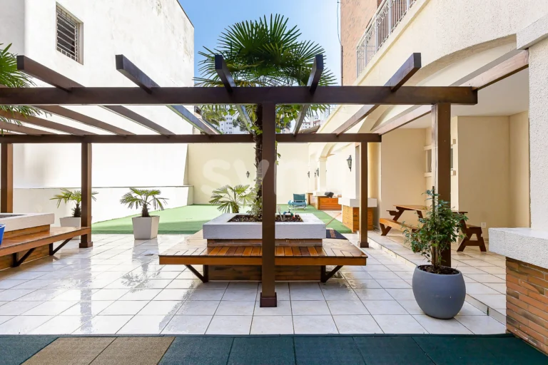 Apartamento 100% mobiliado no Água Verde