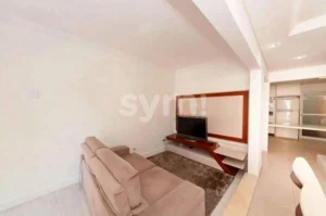 Triplex semi mobiliado com 3 quartos no Rebouças!