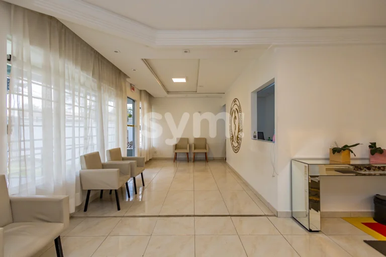 Casa com excelente potencial comercial