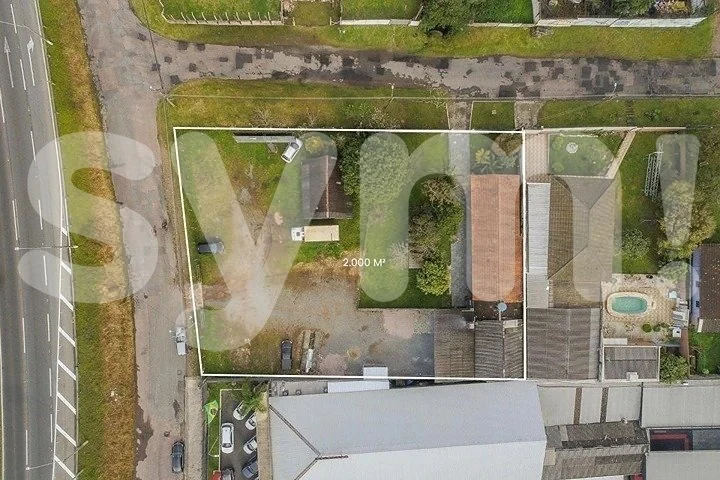 Terreno, 1.800.00 m² ao lado do Parque Barigui.