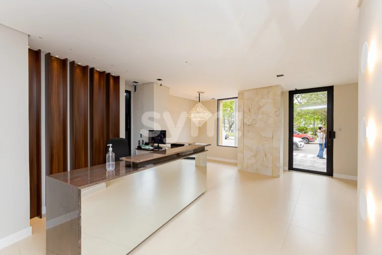 Apartamento com 2 suítes no Batel!