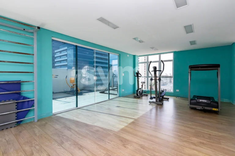 Apartamento 2 quartos, semi mobiliado no Batel!