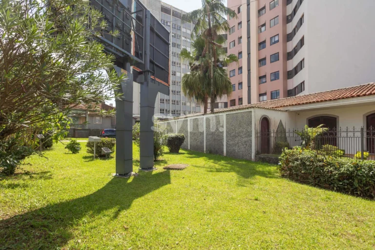 Terreno em frente à praça 29 de março