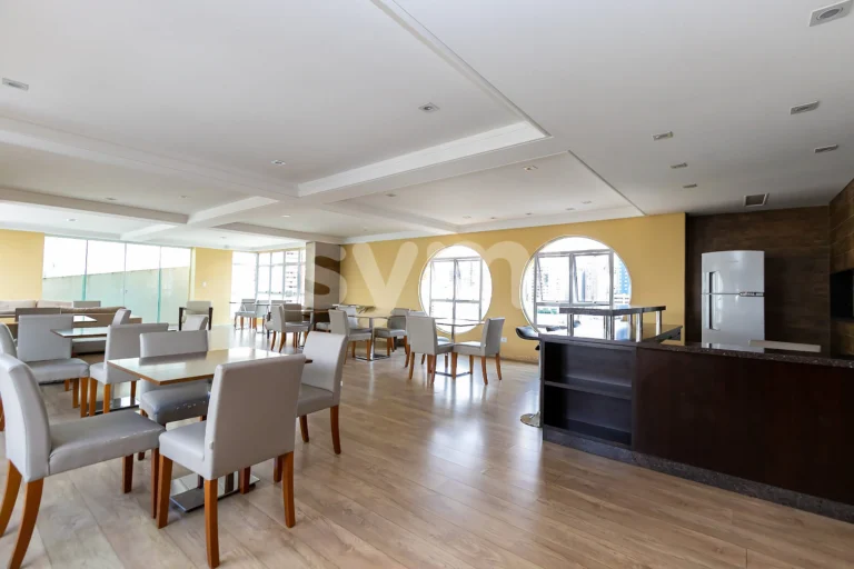 Apartamento 2 quartos, semi mobiliado no Batel!