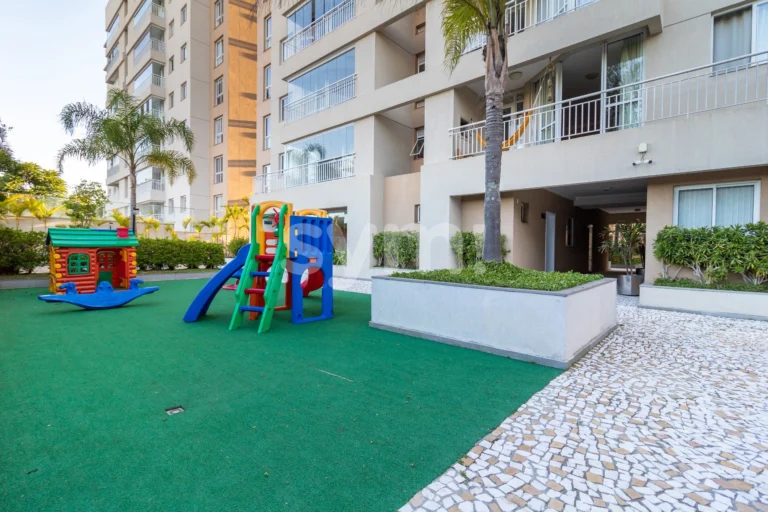 Apartamento mobiliado com 3 quartos no Rebouças!