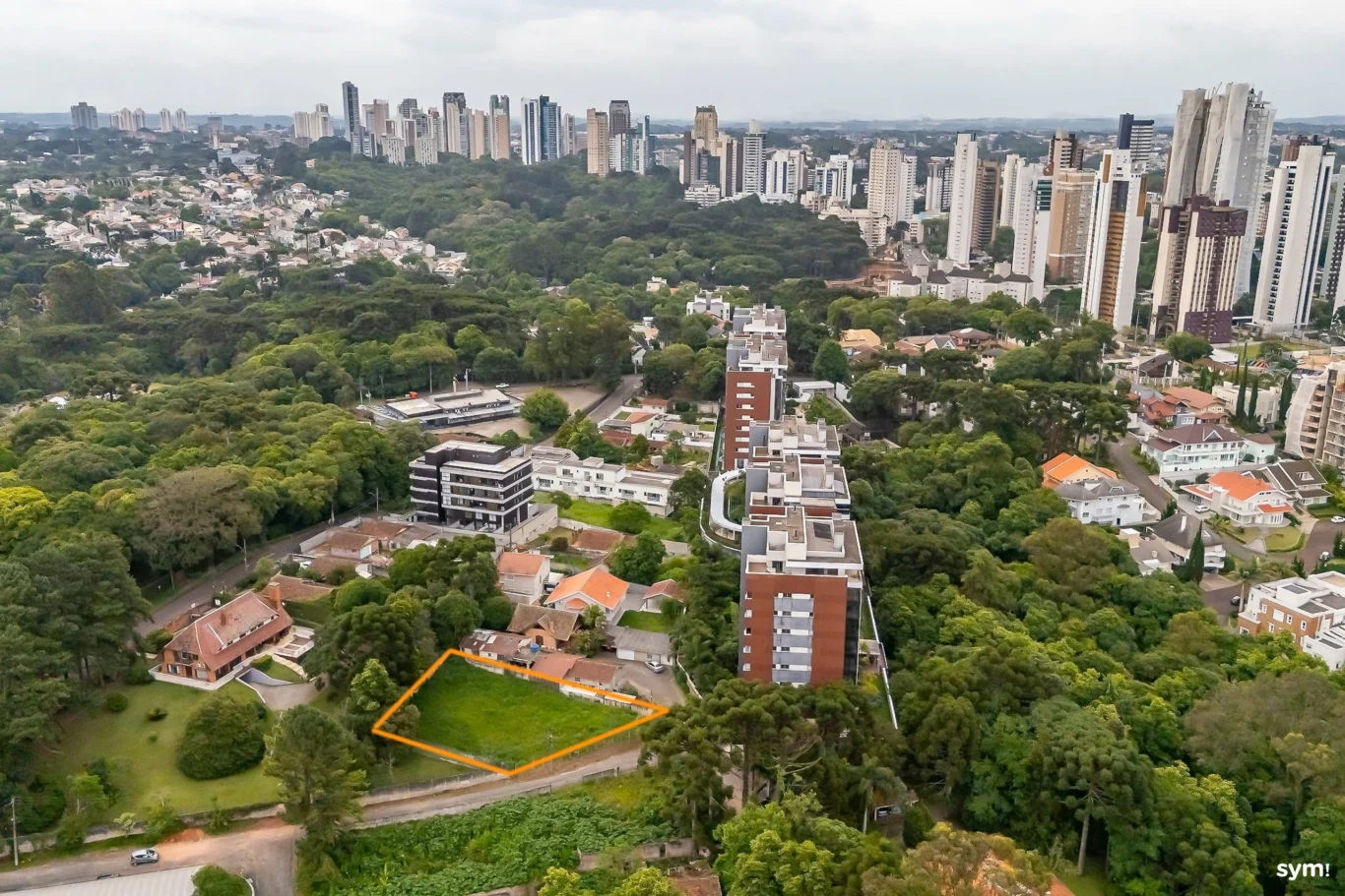 Terreno 933m² - Mossunguê