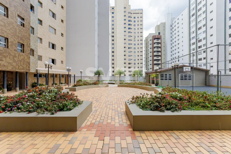 Apartamento com 2 suítes no Batel!